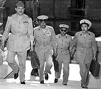 Qutb und das Nasser-Regime 1952 Staatsstreich des Free Officers Movement unter Führung Nassers (antiimperialistisch und anti-britisch) Revolution der Mittelschicht Gegen Korruption Muslimbruderschaft