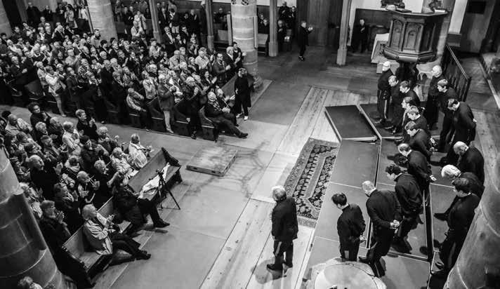Stimmenglanz und grosse Gefühle Standing Ovations für die Don Kosaken So wurde die «Grosse Konzert Gala 2016» der vom 30. April mit dem DON KOSAKEN CHOR SERGE JAROFF angekündigt.