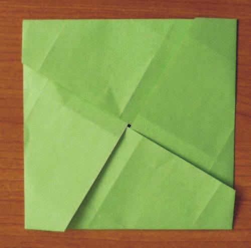 Man erkennt dort verschiedene Bereiche mit unterschiedlicher Anzahl von Papierschichten, die übereinander liegen.