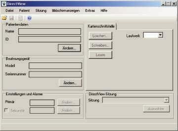 2 Herunterladen von Daten Schließen Sie den SD-Kartenleser über das USB-Laufwerk an Ihren Computer an. Entnehmen Sie die SD-Karte aus dem Gerät, und führen Sie die SD-Karte in den SD-Kartenleser ein.