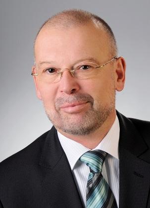 - 6 - Der Autor Dipl.-Ing. Georg Flassenberg ist Leiter Technik und Normung beim Bundesverband Porenbetonindustrie e.v. und Geschäftsführer des EAACA, des europäischen Verbandes der Porenbetonindustrie.