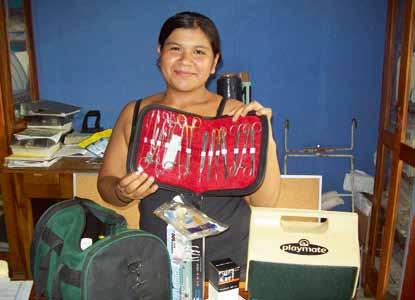 Nicaragua Empowerment und Ernährungssouveränität Foto: Xochilt Acalt Auch Tomasa Mayorga aus der Gemeinde Galilao hat eine Ausbildung zur Veterinärmedizinerin mitgemacht und kann sogar kleine
