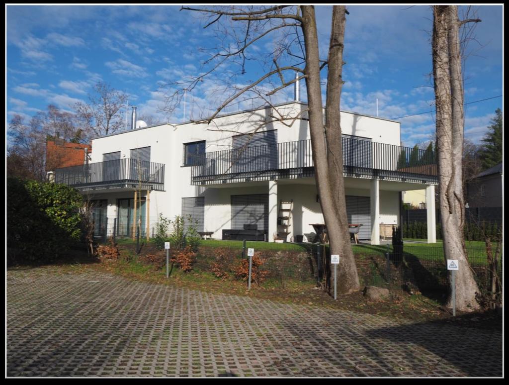 SR-Homes Immobilien GmbH *