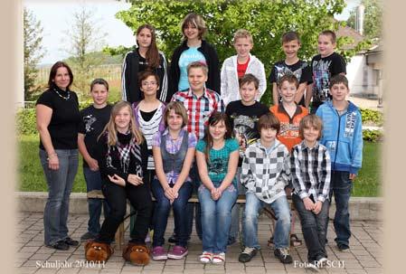 Die Schüler der HS Leutschach im Schuljahr 2010/2011 1.a (Klassenvorstand HOL Monika Herischko) 1.