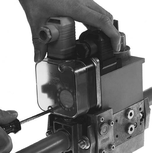 Einstellung GW A4, GW A Druckwächter am Einstellrad mit Skala auf vorgeschriebenen Drucksollwert einstellen, Bild.