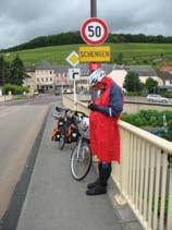 .. " (Trier nach Schengen/Frankreich Etappe 24-25) 121 km 9:49 Uhr: Wir starten