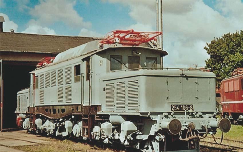 Die im Set enthaltene Lok stellt den Betriebszustand der Maschine im Zeitraum von 1967 bis zu ihrer Umzeichnung 1970 dar.