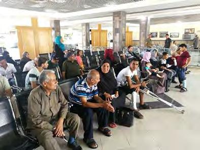 12 Ausreisende Passagiere aus dem Gazastreifen am Grenzübergang Rafah (Twitter-Account der Nachrichtenagentur Shihab, 26.
