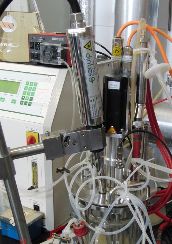 Vorteile des Systems: Einsatz variabler Sensoren für Mini-Reaktoren von 5 bis zu 500 ml Gesamtvolumen Multiüberwachung von Ansatzfermentern mit bis zu 12 Messstellen durch Bajonettkonstruktion der