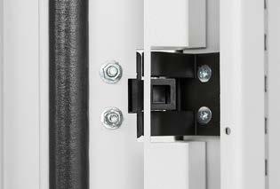 Flexible Türöffnung Die verwendeten Scharniere ermöglichen eine Türöffnung von 180 bzw. eine einfache Demontage der Tür.