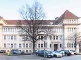 de www.ross-schule.de Berufliches Gymnasium Wirtschaft Berufsbildende Schule 11 Andertensche Wiese 26 30169 Hannover Tel.: 16 84 33 54 Dieter Klinger : bgw@bbs11.