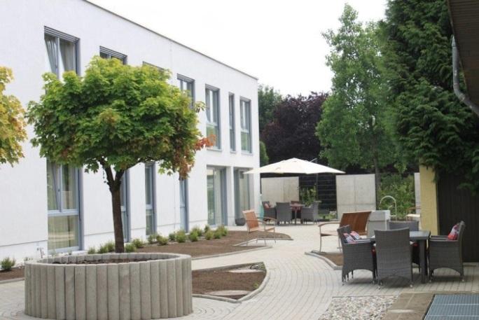 2.2 Haus Curanum Liesborn In unserer nach Kneipp zertifizierten Einrichtung sind Sie bestens umsorgt.