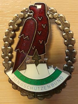 (4) Die Beschlussfassung über die Verleihung eines Ehrenzeichens der Tiroler Jungschützen obliegt der Bundesleitung.