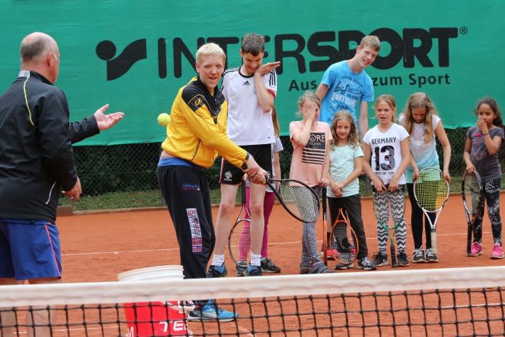 Kaluza. Im Hintergrund trugen der Sportwart der Tennisabteilung Michael Daufenbach und Sophia Erbes zum Gelingen der Veranstaltung bei.