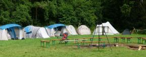 Vom 27. Juni bis 11. Juli fahren 62 Kinder und Jugendliche mit ihren Teamer(inne)n auf den Zeltplatz Oberwald bei Grebenhain im Vogelsberg.