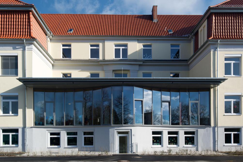 Energetische Sanierung der Barbaraschule Nutzfläche, Nordrhein-Westfalen Altbau 1920 Sanierungsmaßnahme 2010-2012 Massivbau mit WDVS