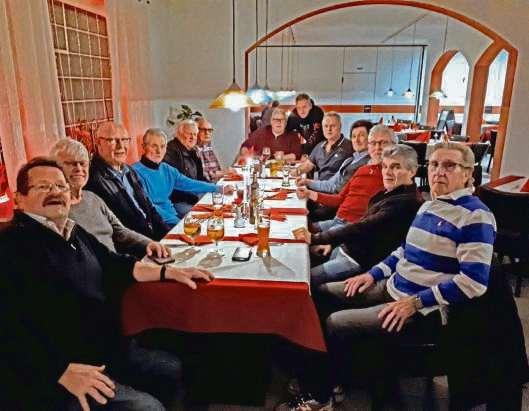 10 Neue Pfarrerin wird ordiniert Langen (red) Das Pfarrteam in der Evangelischen Kirchengemeinde Langen wird verstärkt.