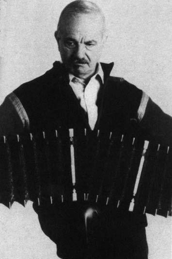 Astor Piazzolla Übervater der Tangomusik, gleichzeitig ein großer Bandoneonvirtuose Version, die rheinische.
