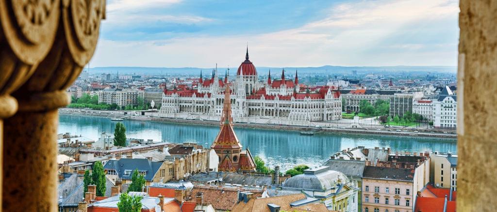 Mit über 1,7 Millionen Einwohnern ist Budapest die neuntgrößte Stadt der Europäischen Union. Der Name Budapest selbst tauchte zuvor nicht auf, üblich im Sprachgebrauch war PestBuda.