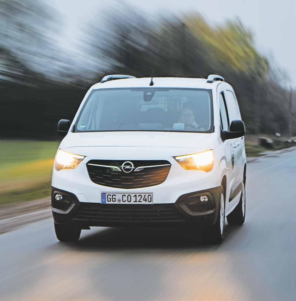 10 Fahrzeuge Norddeutsches Handwerk 20. Dezember 2018 Unterwegs mit dem Opel Combo Cargo Top-Ausstattung, geringer Verbrauch und viel Platz im Ladeabteil mit dem Combo Cargo gibt Opel Gas.