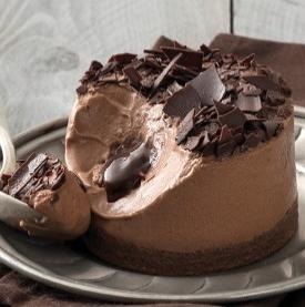 Cremoso al Cioccolato Artikel-Nummer: 62376 120 g / Stück Herb-süße Mousse aus dunkler Schokolade (64%) mit einem Kern aus