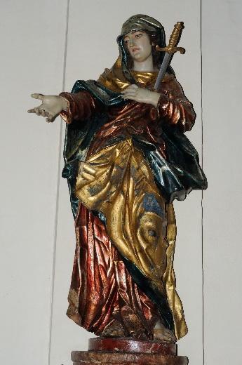 1: Photographische Aufnahme der Statue des Heiligen Leonhard (a), der Maria Immaculata (b), der Mater Dolorosa (c) und der Darstellung vom Engelsturz (d) 2 Methoden LUHMANN (2018) beschreibt