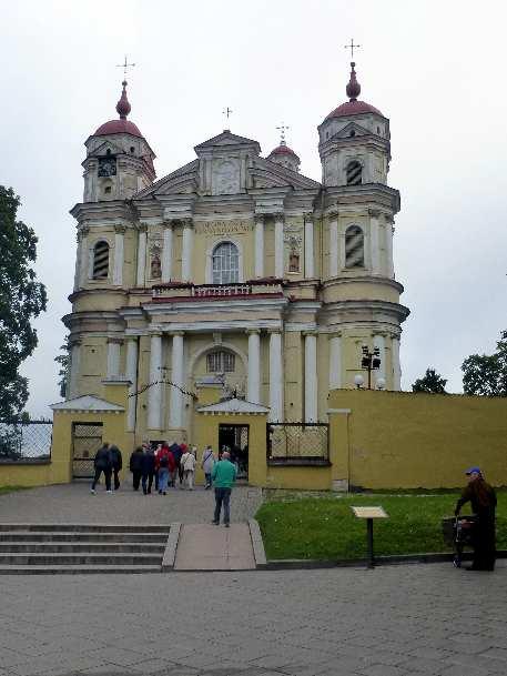16 Besonders die Kirche der Heiligen Apostel Peter und Paul, eine der bedeutendsten Kirchen in Vilnius, beeindruckte uns durch ihre meisterhaften Stuckarbeiten, die