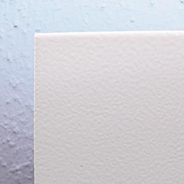 Infrarotheizung Basic-Line, Oberfläche pulverbeschichtet weiß, nach RAL9010, abstrahlungsoptimiert, Lieferung inkl. Wand- und Deckenhalterung.