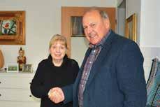 Vorstandsmitglied Ilsabe Zöller gratulierte BEW Mitglied Frau Hannelore Probst zum