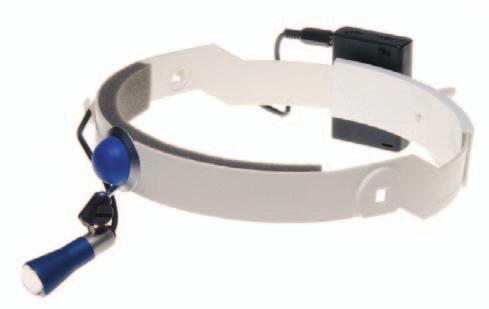 Comfortable and light weight headband in black. Complete system, including charger. Stirnleuchte mit Power LED, optisches System mit weitem Fokusbereich und scharf umgrenztem Lichtfleck.