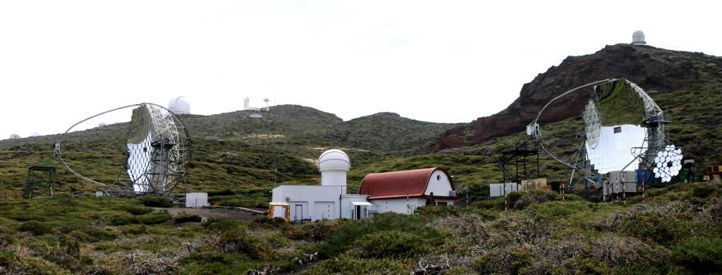 MAGIC (Major Atmospheric Gamma-Ray Imaging Cherenkov Telescopes) Ø Je 236m2 Spiegeloberfläche aus 50cm x 50cm (MAGIC I) bzw.