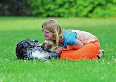 Mensch Gesund Glücklciher Hund Das Glück eines Hundes ist eng mit dem seines Besitzers verknüpft. (Foto: Uwe Janssen) Was kann und will dieses Buch?