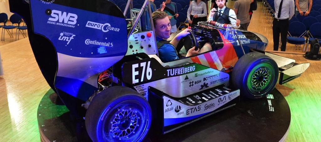 Studium und Forschung Racetech Team Roll Out des