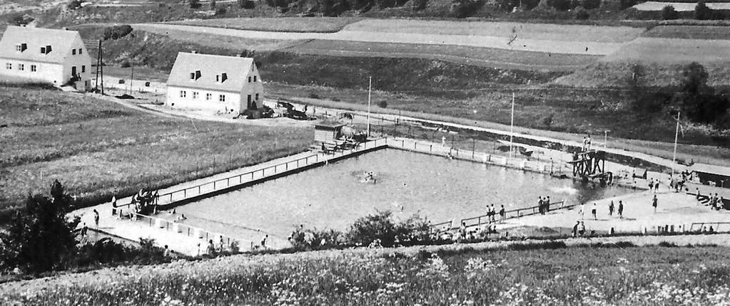 Bremen<< 1929 Sportplatz Schwimmbad am Runden Loch Bau eines Schwimmbades am Runden Loch. Der Betrieb musste bald wieder aufgegeben und ein neuer Platz gefunden werden.