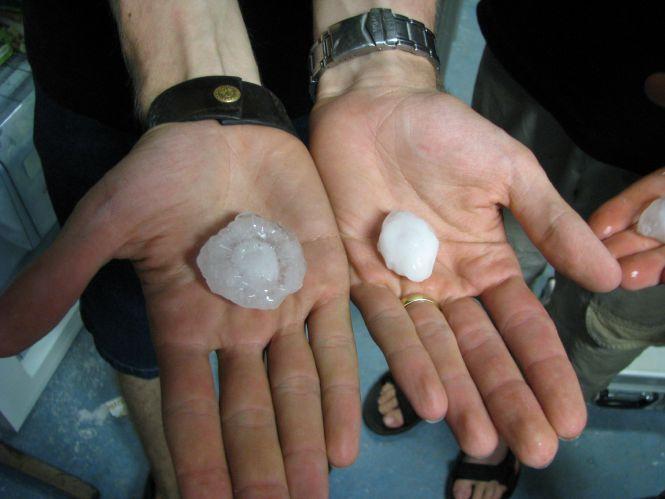 2010, und nun auf der Rückseite der durchgezogenen Kaltfront versprach Ullrich uns gutes Segelflugwetter, und so wurde wieder fleißig geschult und einige Strecken ins Visier genommen.