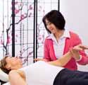 Chinesische Medizin 3 x Qi Gong 2 x Akupunktur 2 x Tuina-Massage 1 x Wärmetherapie 1 x Moorpackung individuelle, krankheitsspezifische Ernährungsempfehlung und Heilkräuterverordnung (Kräuter nicht