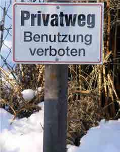 Betriebskennzeichnung Grundstücksschilder Privatweg Benutzung Privatweg! Begehen auf eigene Gefahr Alu 200 x 300 K42262/00 6,34 Alu 250 x 350 K42506/00 7,72 Unbefugten ist das Betreten!