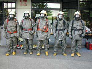 Freiwilligen Feuerwehr Göpfritz bei der Dekontamination