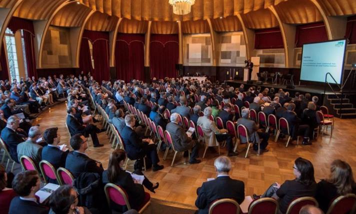 Differenzierungs- und Vernetzungsphase: Unternehmenskongress NRW März 2014 in Düsseldorf Rund 300 Vertreterinnen und Vertreter aus
