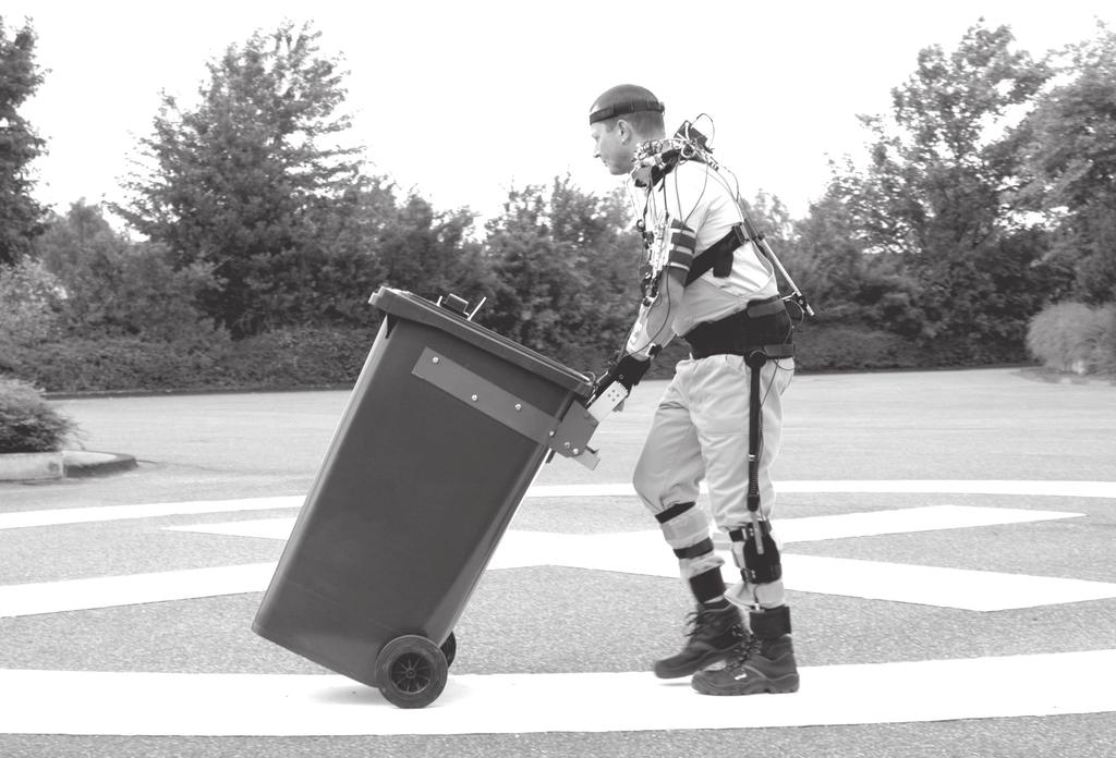 242 2. Methode Als Versuchspersonen (VP) werden 10 Müllwerker eingesetzt, welche die 120, 240 und 1100 L MGB mit halbvoller und voller Beladung (vgl. Backhaus et al.