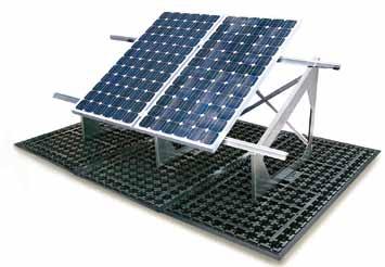 Nutzungsvariante Dachbegrünung und Solar Systemaufbau SolarVert Kombiniert man eine Solaranlage mit einer Dachbegrünung, ergeben sich wichtige