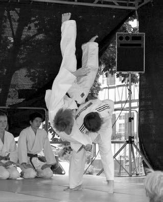 Platz Kodokan Kata: Chris tian Klein, Ralph Emberger, 3. Platz Self Defense Creative: Christian Klein, Ralph Emberger 01.10. Bezirkseinzelmeisterschaft Judo U10 3.