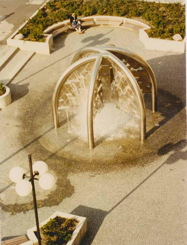 Spandauer Brunnen Auftragsarbeit 1980, Höhe ca.