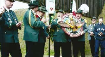 34 Strasburger pflegen seit 600 Jahren die Tradition der Schützen Als einer der ältesten Schützenvereine der Bundesrepublik blicken die Strasburger auf eine lange Geschichte mit vielen Ereignissen