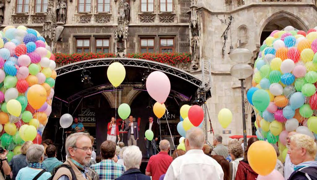 Selbsthilfe ist bunt! Selbsthilfetag 2015 Alle zwei Jahre ist der Marienplatz an einem Samstag im Sommer fest in der Hand der Münchner Selbsthilfebewegung.
