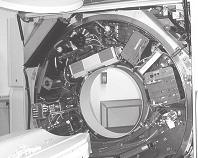 1 Grundlagen, Abtastprinzip 1.1 Einzelschicht-CT (Sequenzieller CT) Einer Röntgenröhre steht ein Detektorfächer mit ca. 1000 Detektoren gegenüber.