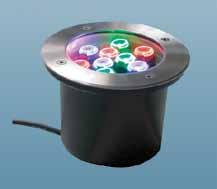 -Nr: 456398 RGB-Strahler für den Außenbereich LED-Leuchte mit 3 x 3 Farb-LED, optischer Linse 10 oder 30 und 5000 mm Gummileitung Nennleistung: 11,7 W.