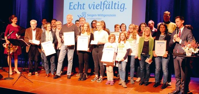 Kurznachrichten EILDIENST 1/2019 Der Zukunftspreis ist ein Ehrenamtspreis, den der Kreis Siegen-Wittgenstein regelmäßig unter wechselnden Schwerpunktthemen vergibt.
