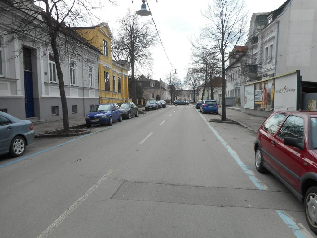 Schwerpunkt Attraktive Fußwege Bahnstraße, Hollabrunn Multifunktionaler Straßenraum: Geschäftsnutzungen Querung von