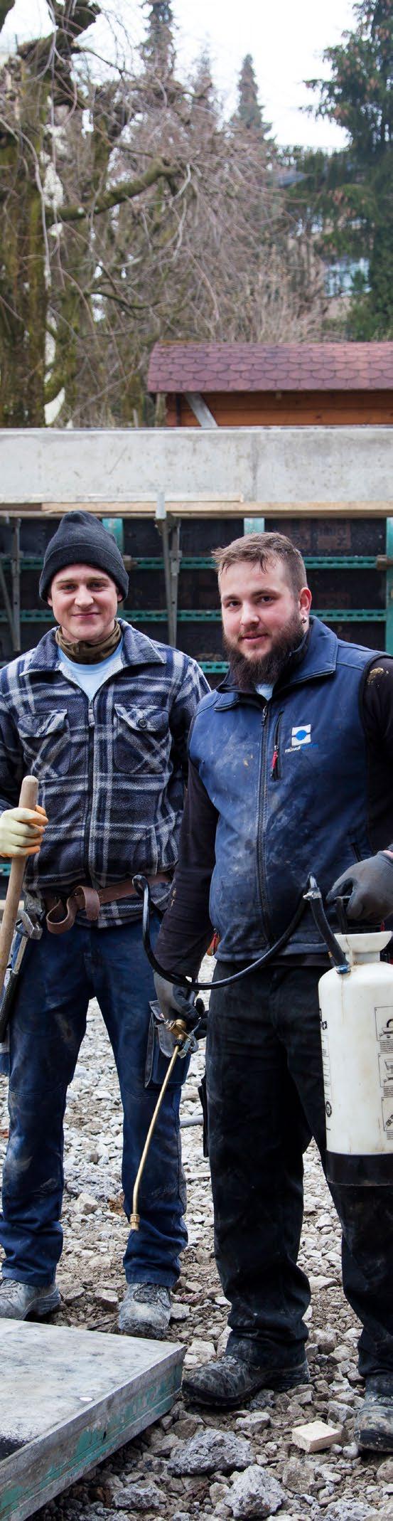 Ausbildungsdauer Die Ausbildung in einer Baufirma als Maurer/in dauert 3 Jahre.